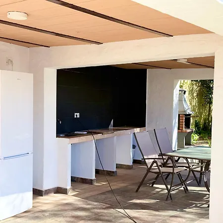 Дом отдыха En Conil, Descansa Y Disfruta Bbq Aire Piscina Parking